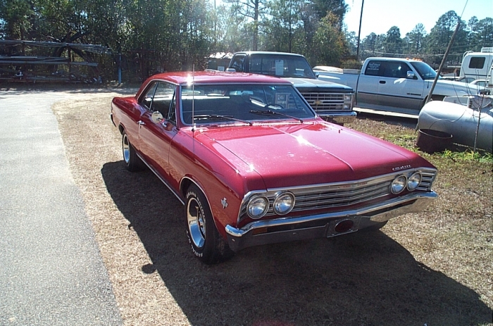 Chevrolet Chevelle Malibu 1967 1923 rgt frt