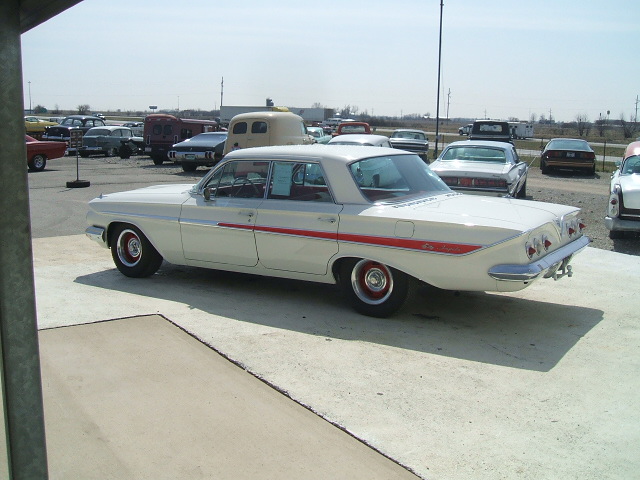 Chevrolet Impala 1961 6908_2