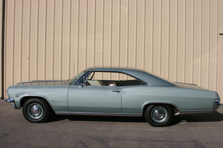 Chevrolet Impala 2-Door Hardtop 1965 l-3