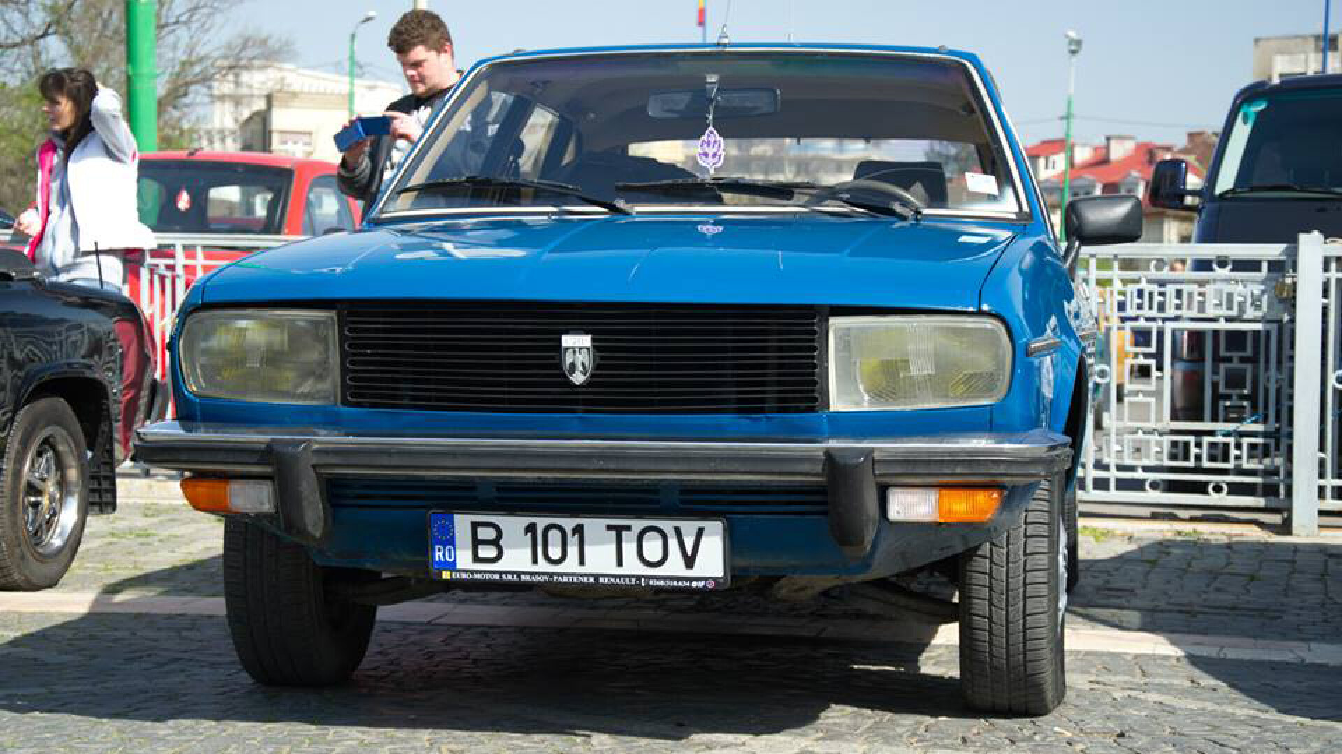 Dacia 2000 2