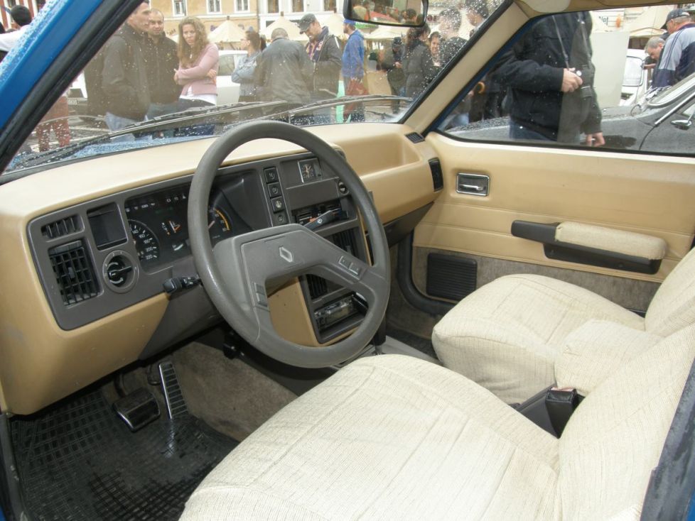Dacia 2000 Presidinte Special autoevolution
