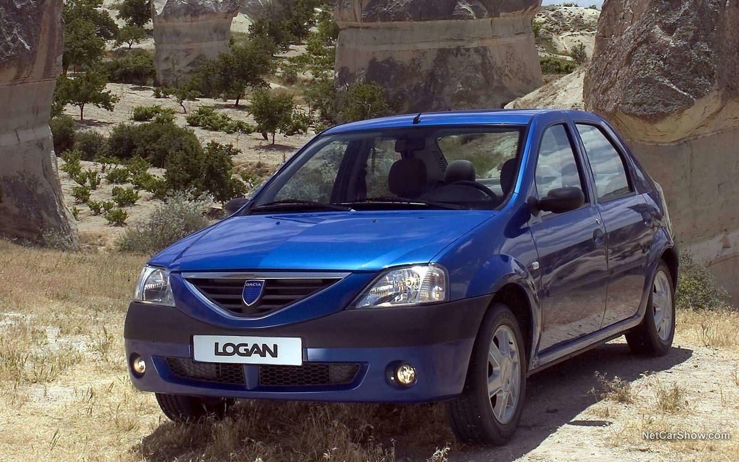 Dacia Logan  1