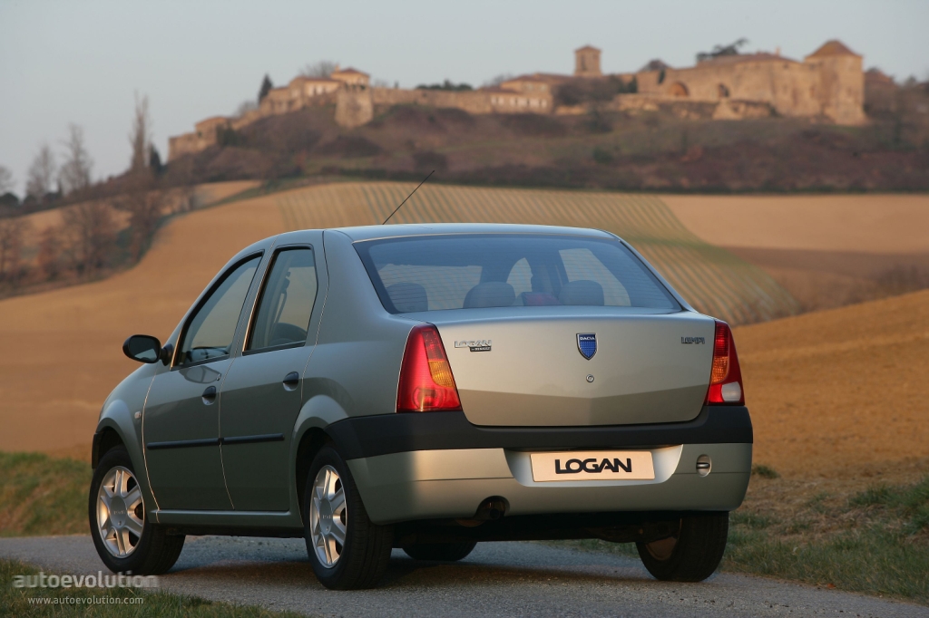 Dacia Logan 2004 autoevolution com  2002DACIALogan-126_3