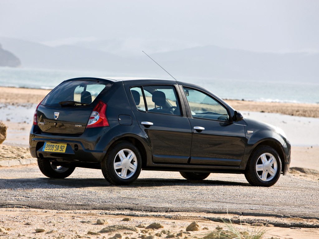 Dacia Sandero 2012 autoevolution com DACIA-Sandero-3705_27