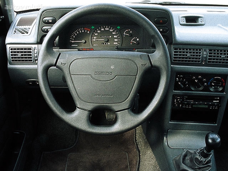 Daewoo Nexia, Cielo Hatchback 1994 autoevolution com DAEWOOCielo-NexiaHatchback3Doors-2217_4