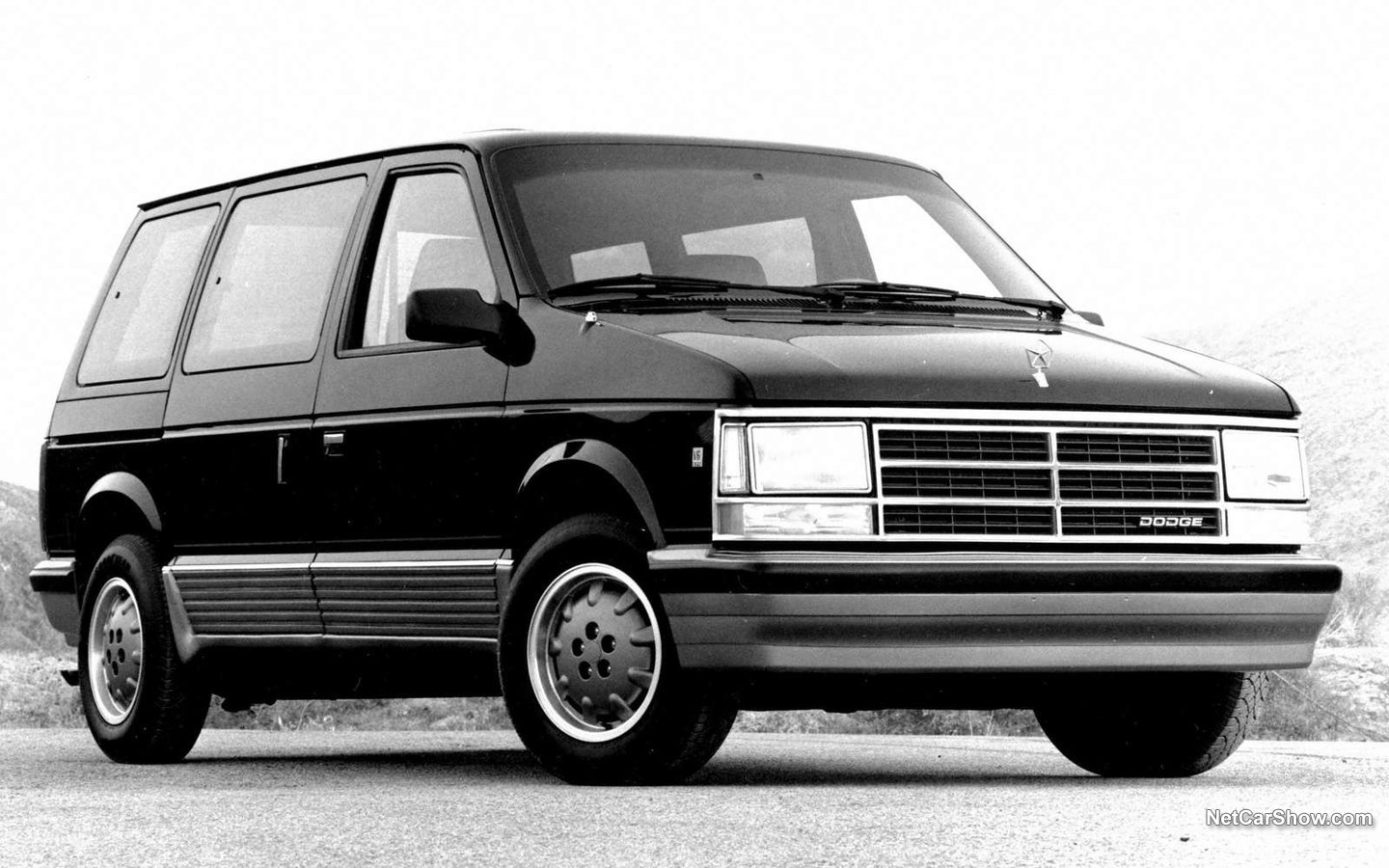 Dodge Caravan 1988 35d69e2c