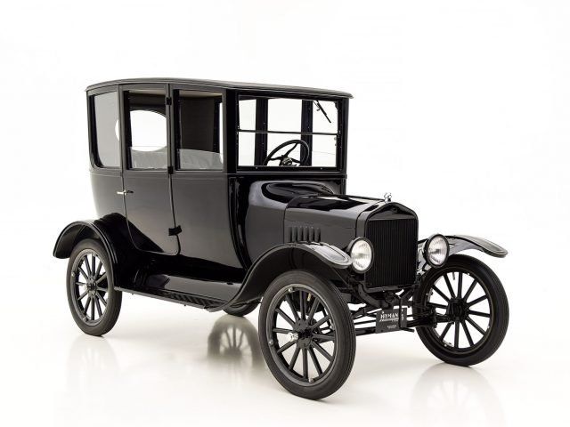 Ford T Cenet Door Sedan 1921  hymanltd com b97b5a90e67927860be3067fe5884e7b