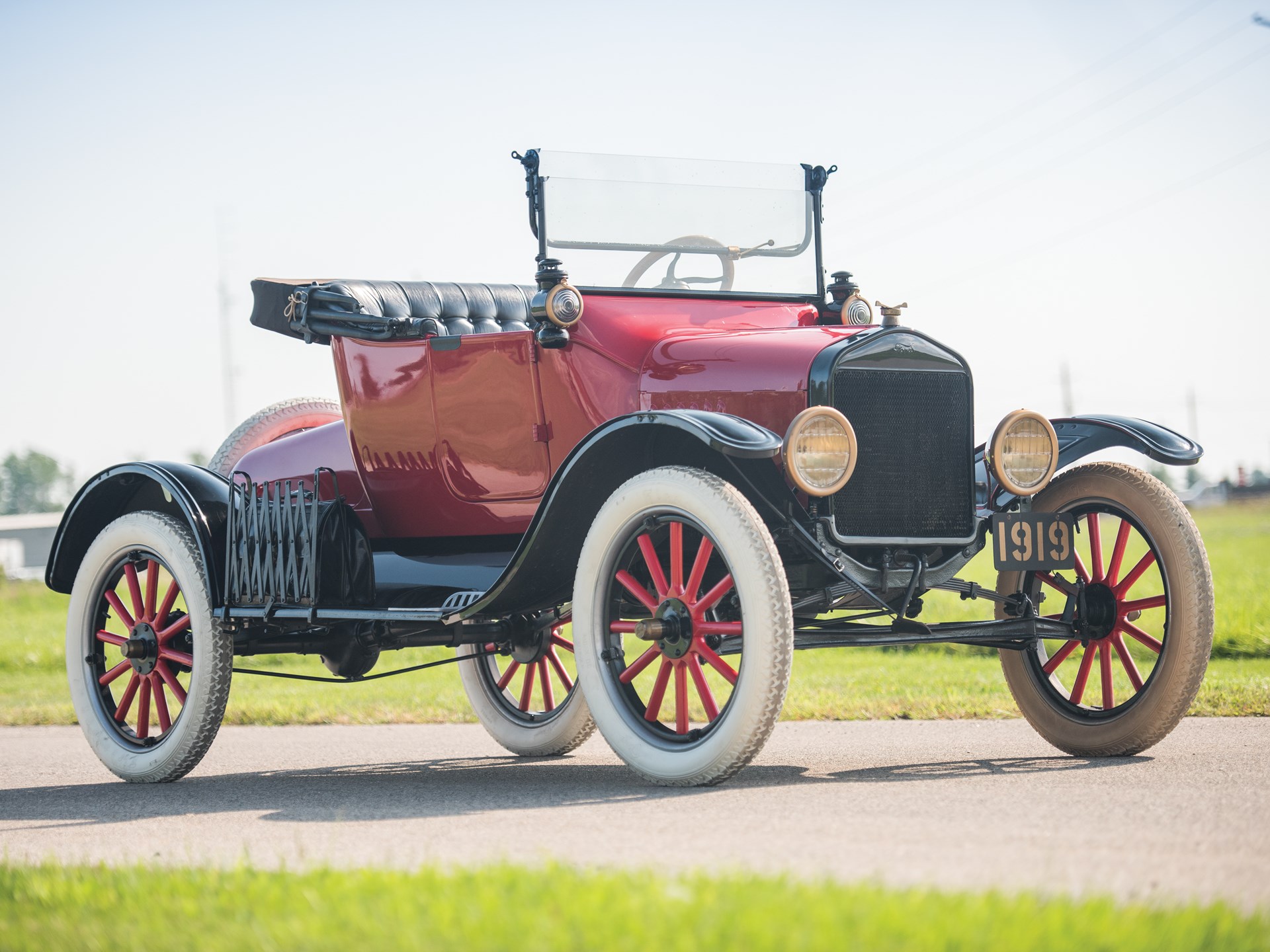 Ford T Roadster 1919 rmsothebys-cache