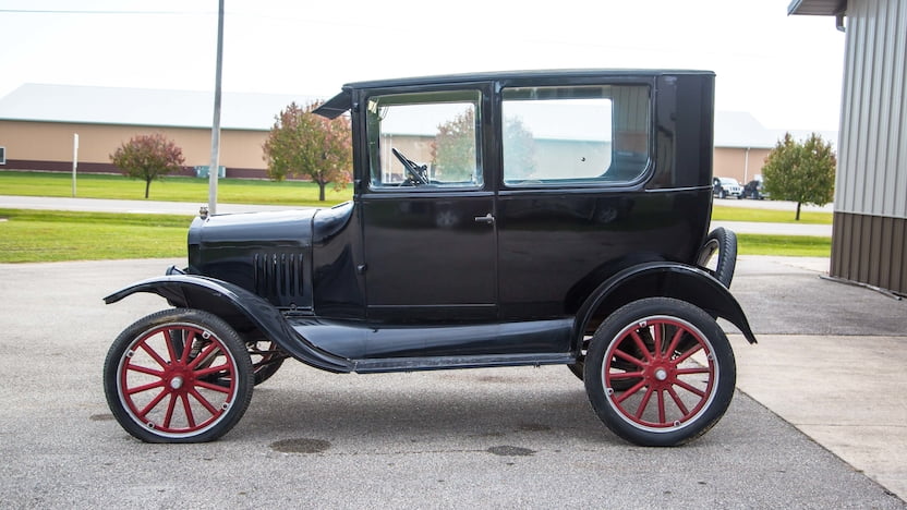 Ford T Touring Sedan 1923 cdn3