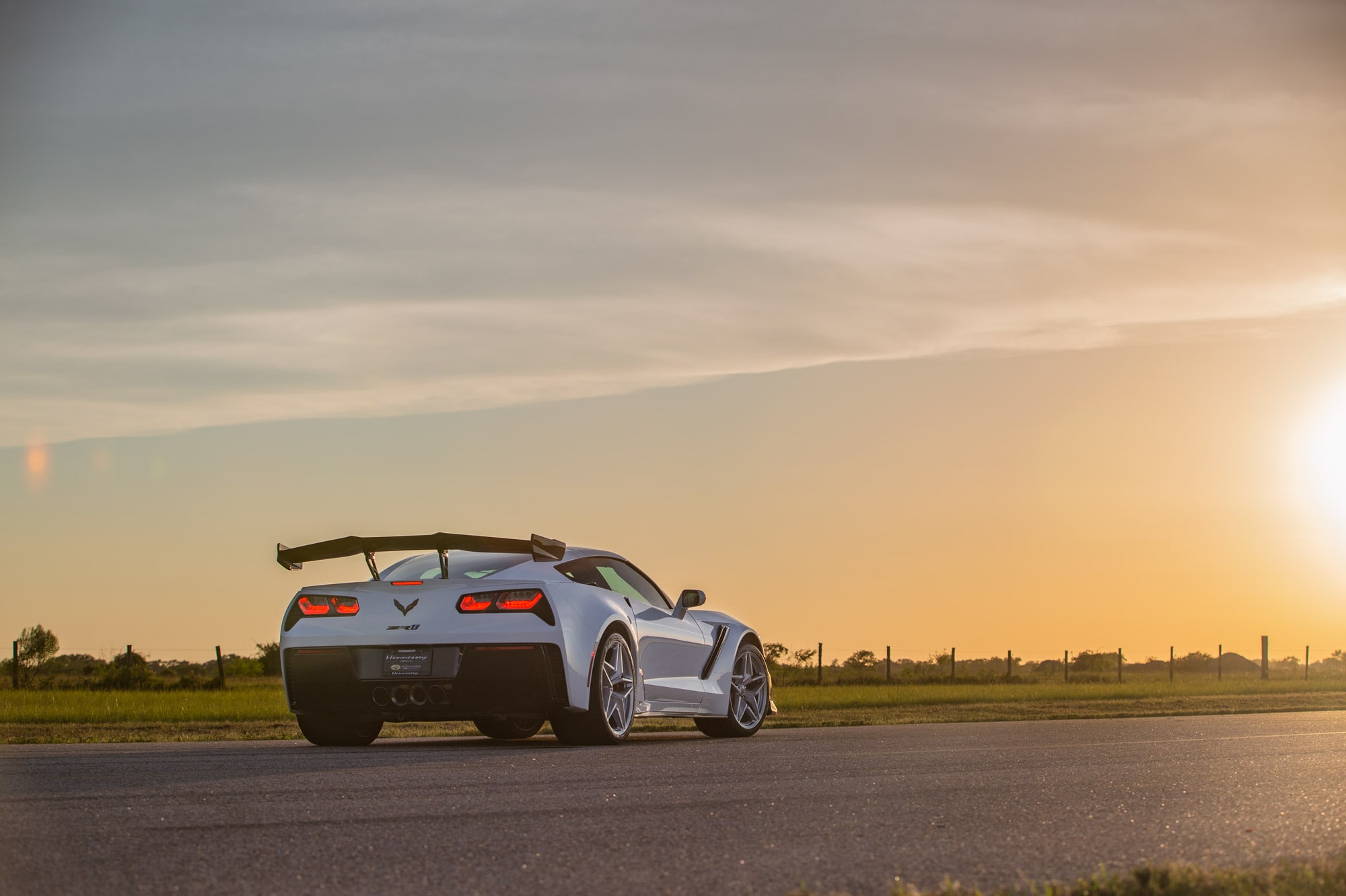 Hennessey Chevrolet Corvette ZR1 2019 ZR1-Corvette-2019-White-Hennessey9-min