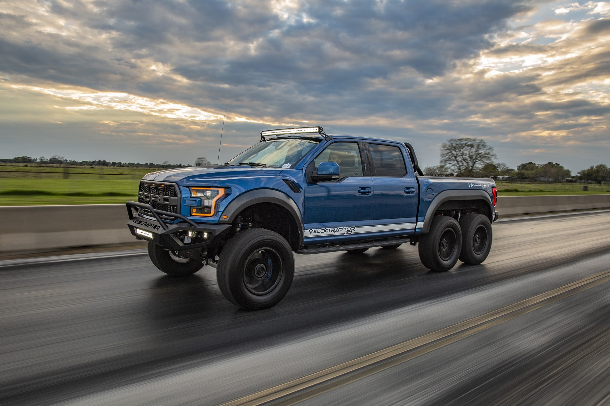 Hennessey Velociraptor 6x6 2019 7-Hennessey-VelociRaptor-6x6-Ford-Performance-Blue-White-Stripes-8-min