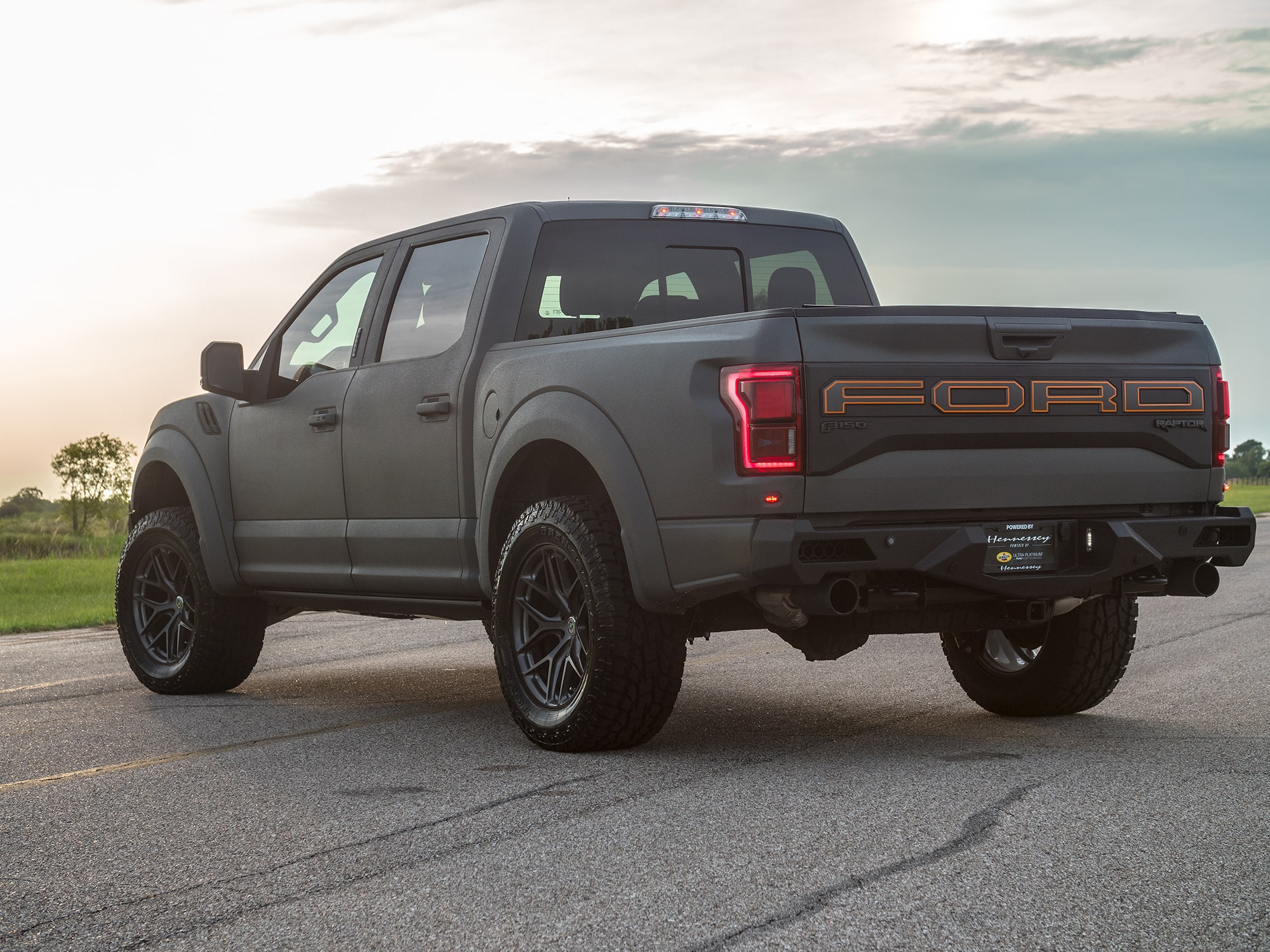 Hennessey Velociraptor V8 Line-X Spray-On 2019 hennessey-velociraptor-v8-line-x-wrap-5-min