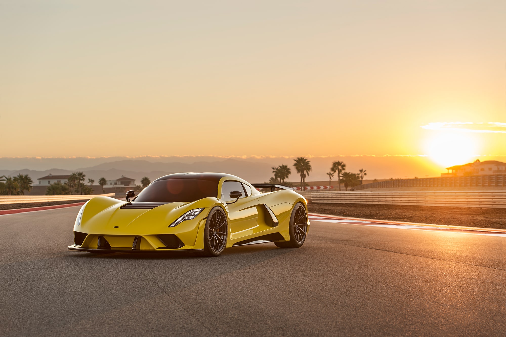 Hennessey Venom F5 1817hp 2019 Hennessey-Venom-F5-1-min