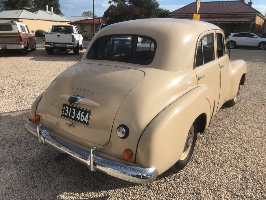 Holden FX 48-215 Sedan 1951 cdn