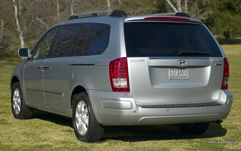 Hyundai Entourage 2007 38158b7f