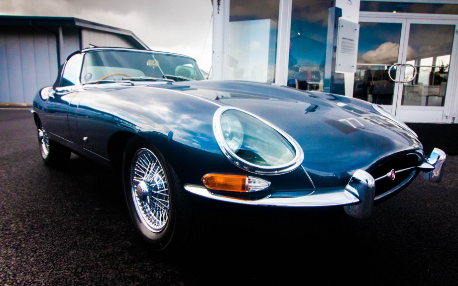 Jaguar E-Type Convertible 1962  jaguar_retro_classic_side_view_109844_1440x900