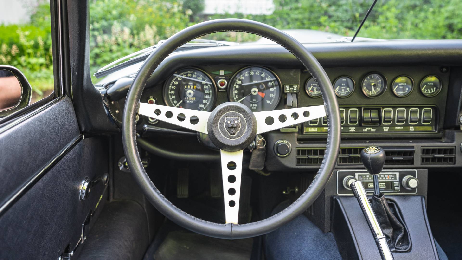 Jaguar E-type Roadster V12 Serie III 1973 classic-trader - Harri Asunta Sports & Vintage Motors Since 1996 - vehicle_ad_standard_image_7636fdeb7df3729d60398caf2e2a6c1f