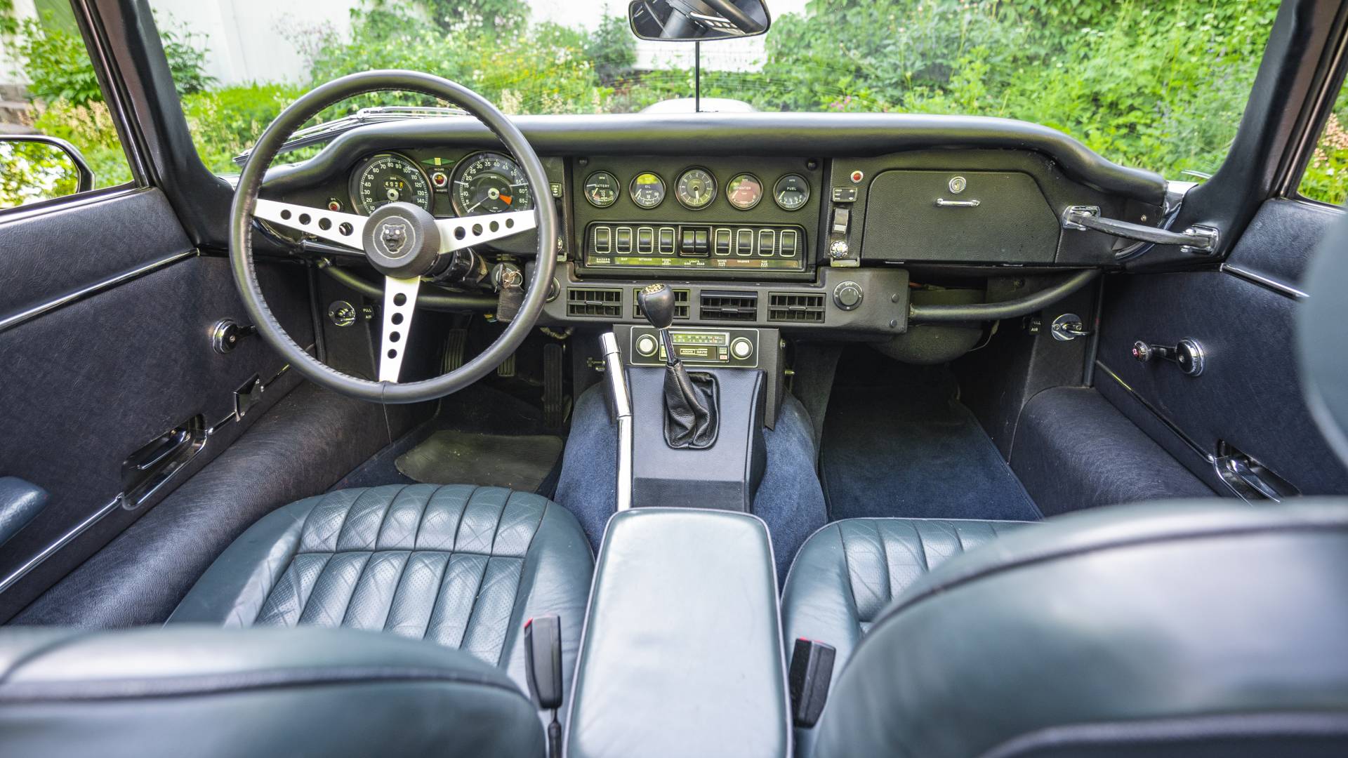 Jaguar E-type Roadster V12 Serie III 1973 classic-trader - Harri Asunta Sports & Vintage Motors Since 1996 - vehicle_ad_standard_image_8a0f586ab74974b693e54edfce060458