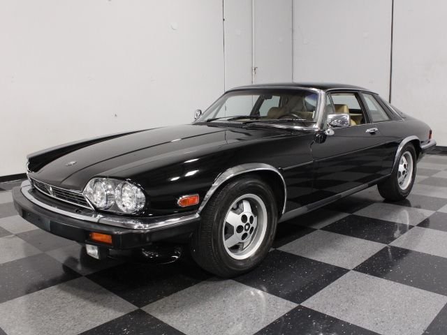 Jaguar XJS Coupe V12 1984 carviewspecs-blogspot 