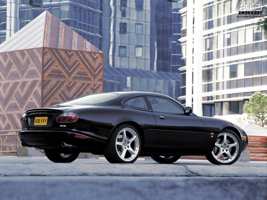 Jaguar XKR 2003 _01_m