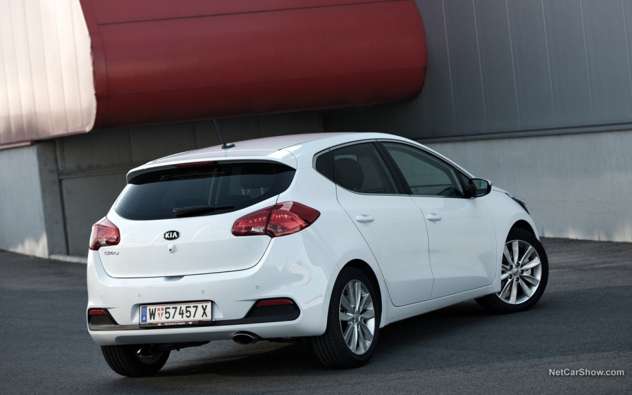 KIA Cee\\\'d 2013 8c050c4d