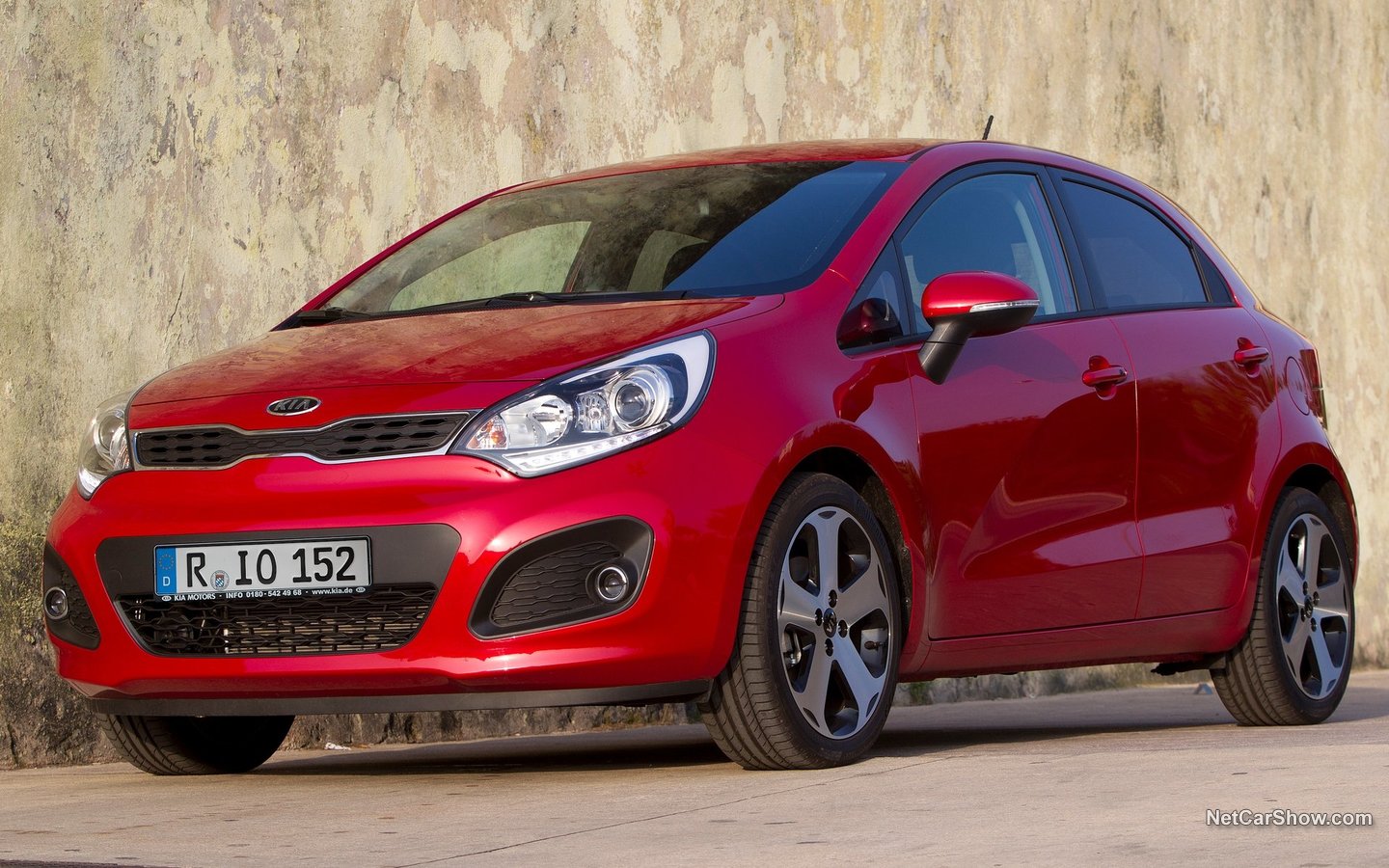 KIA Rio Hatchback 2012 b81984b2