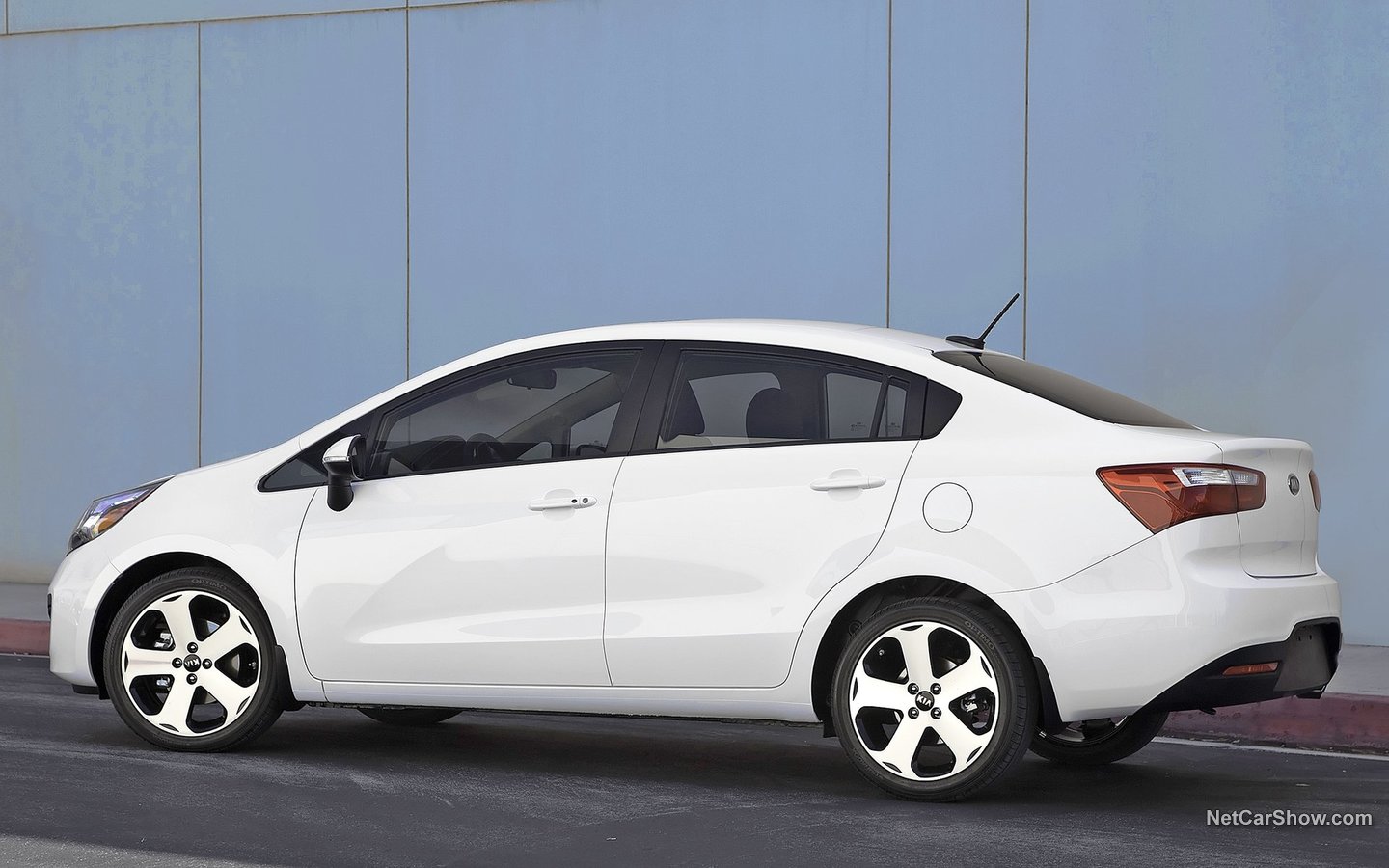 KIA Rio Sedan 2012 599f8d64