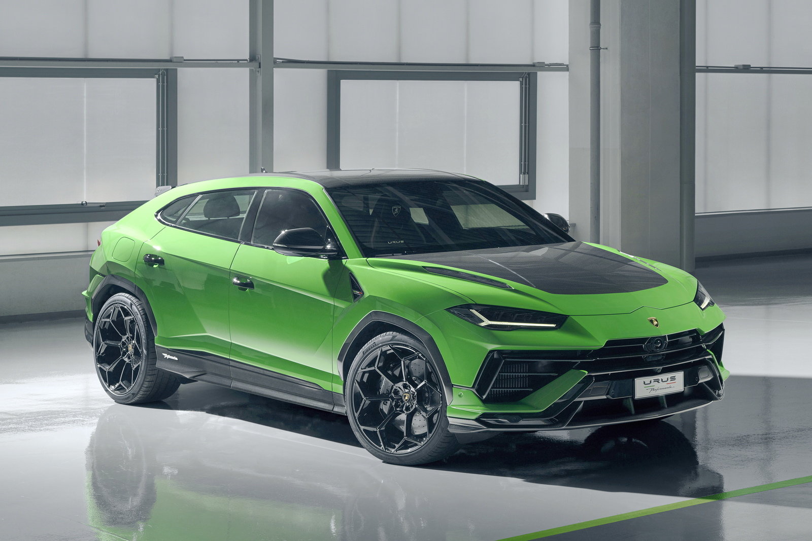 Lamborghini Urus Performante 2022 alvolante it lamborghini-urus-performante-2022-08_07