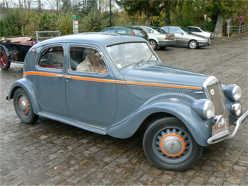 Lancia Aprilia Ardennes Berlina 1937 auta5p 