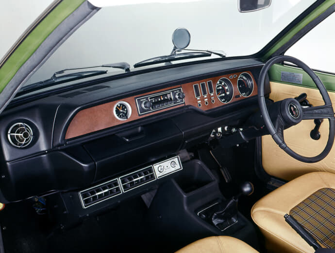 Mazda Chantez 2inL 1972 automesseweb 