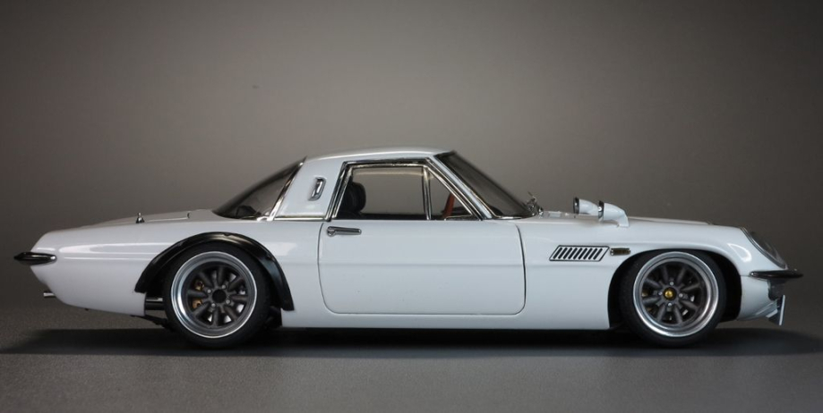 Mazda Cosmo R130 Rotary Coupé LB10 1969 i