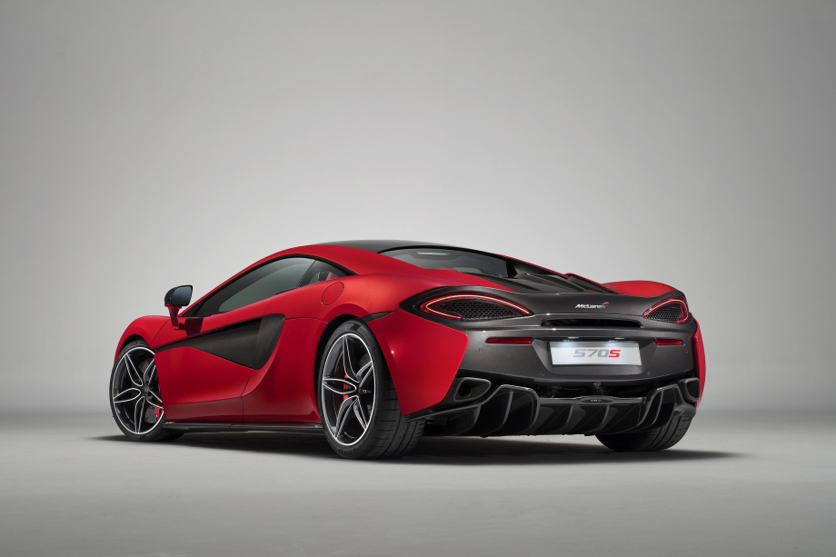 McLaren 570s Coupe Design Edition 2017 gtspiritmedia 