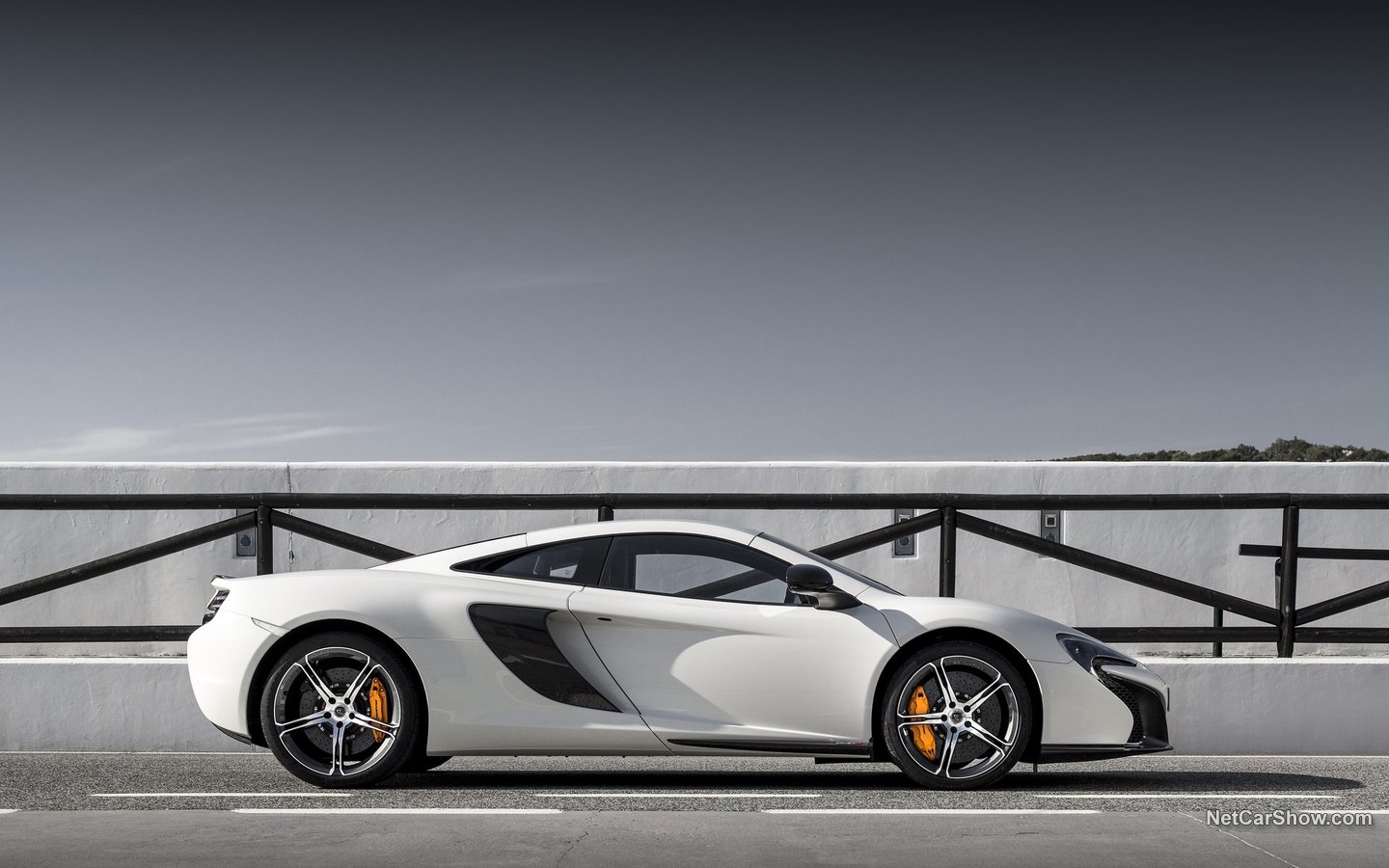 McLaren 650S 2015 81bcef34