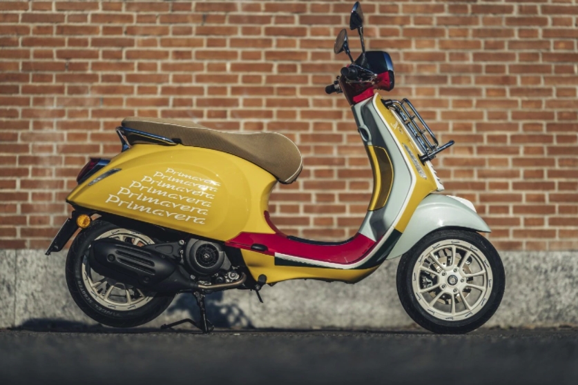 VESPA 125 Primavera Woherspoon 2021 9 