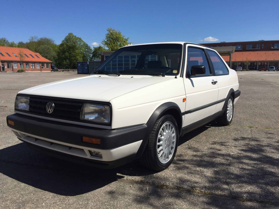 Volkswagen Jetta MkII Sedan GL 2-door 1991 klassikmarkedet 