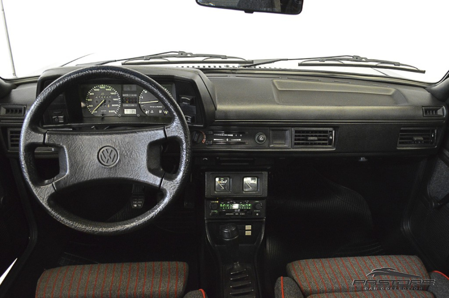 Volkswagen Passat GTS Pointer Hatchback 1
