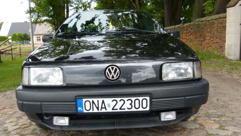 Volkswagen Passat Sedan 1990 otoklasyki 