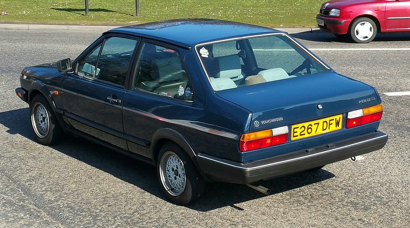 Volkswagen Polo Sedan 1988 bildata