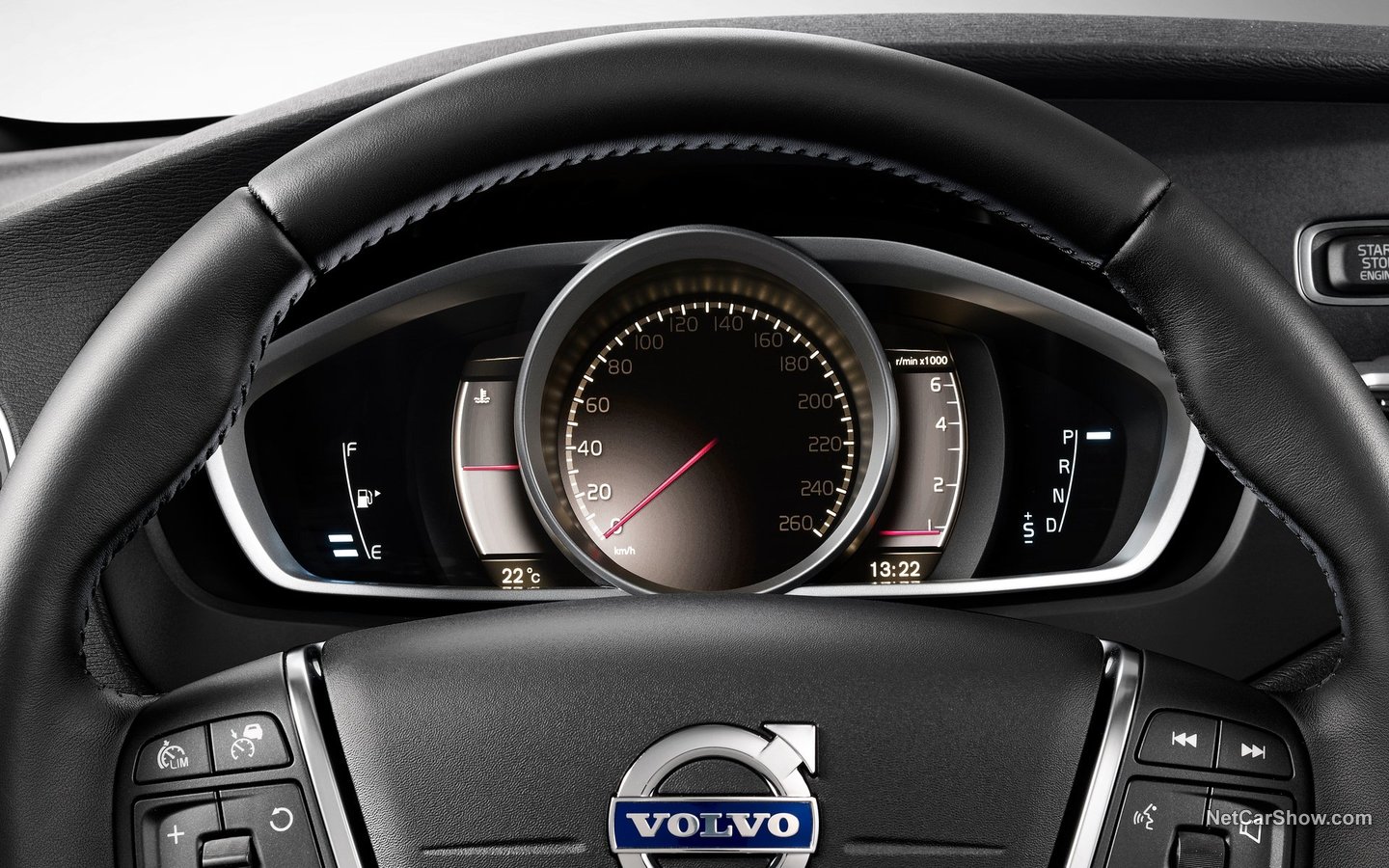 Volvo V40 Cross Country 2013 528cd67b