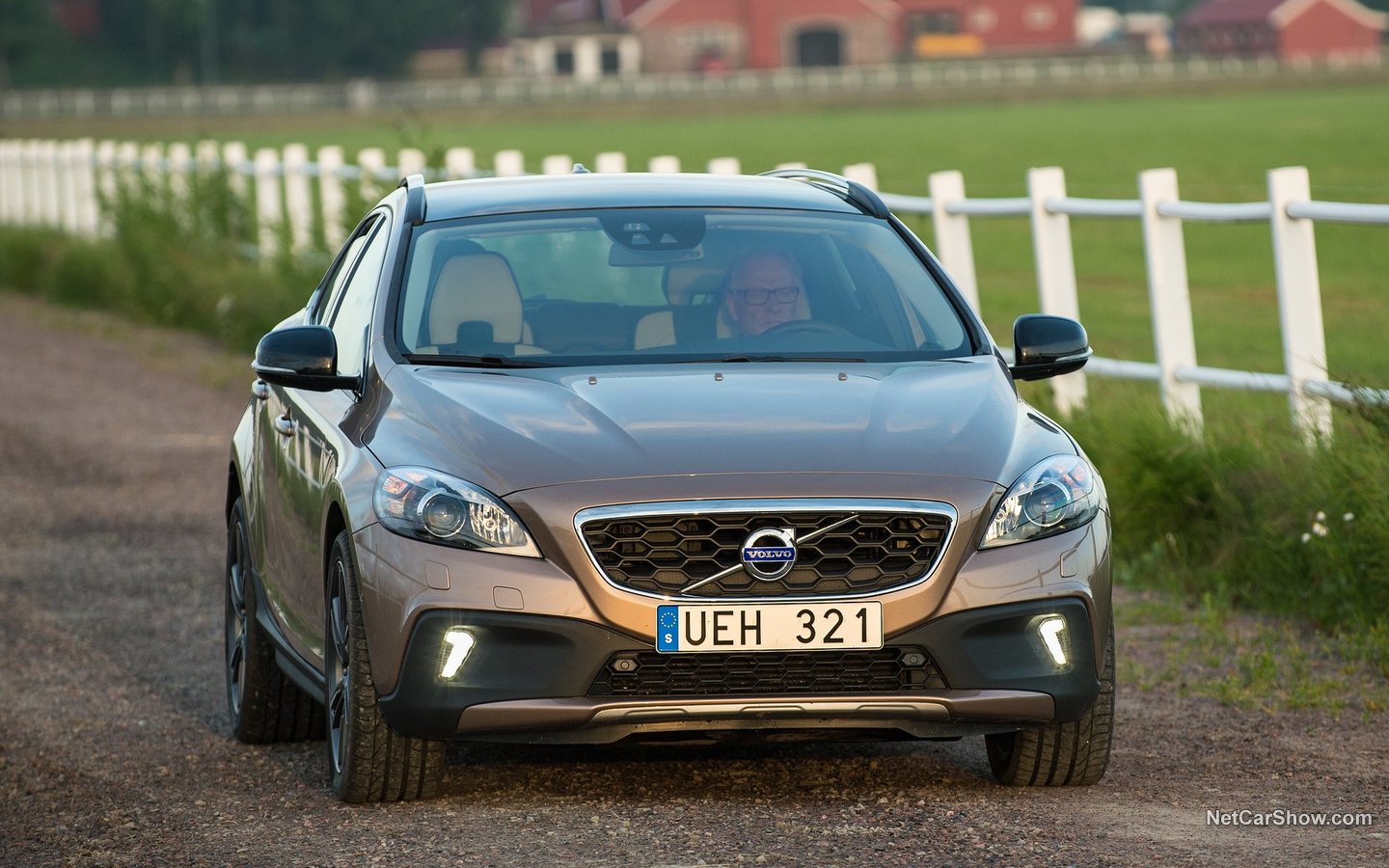 Volvo V40 Cross Country 2014 e0eb9e48