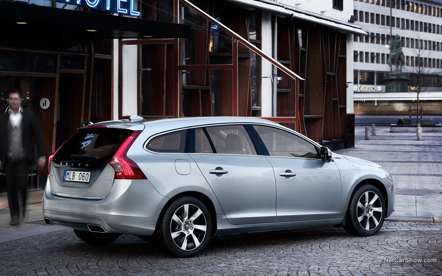 Volvo V60 Plug-in Hybrid 2013 2af7582f