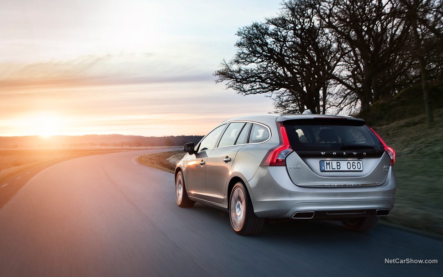 Volvo V60 Plug-in Hybrid 2013 cdcf557d