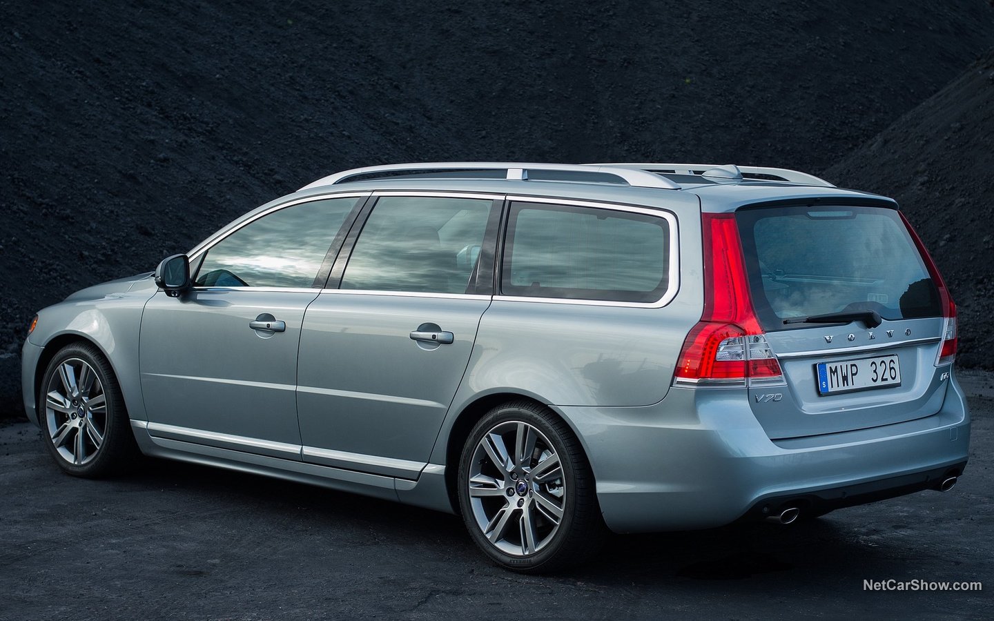 Volvo V70 2014 3324c4d9