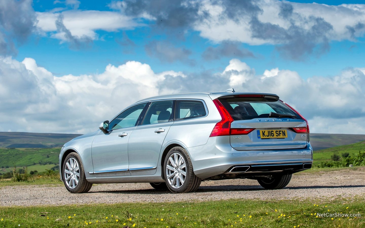 Volvo V90 Estate 2017 89c7d51d