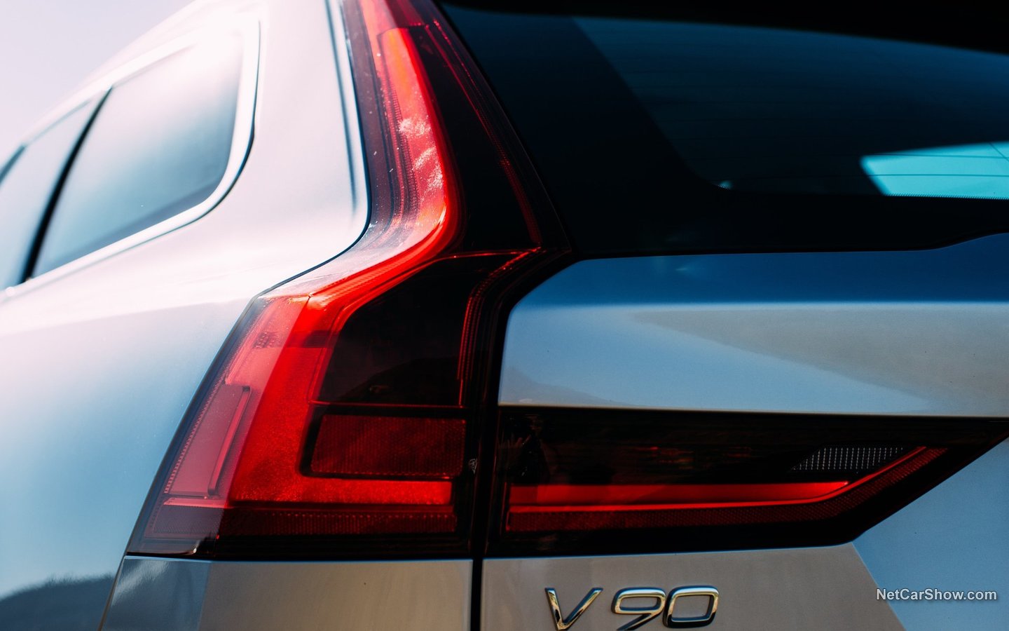 Volvo V90 Estate 2017 f28c571a