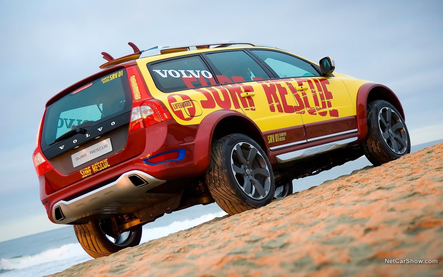 Volvo XC70 Surf Rescue Concept 2007 240e50f4