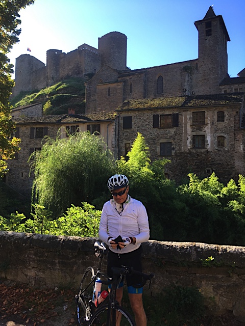 Dans Brousse le Château, une petite pause touristique.