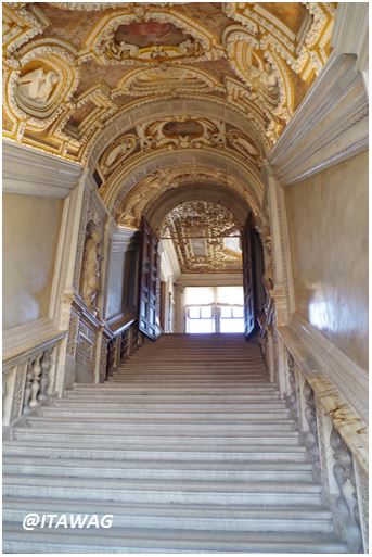 41 Palais des doges escalier del oro.JPG