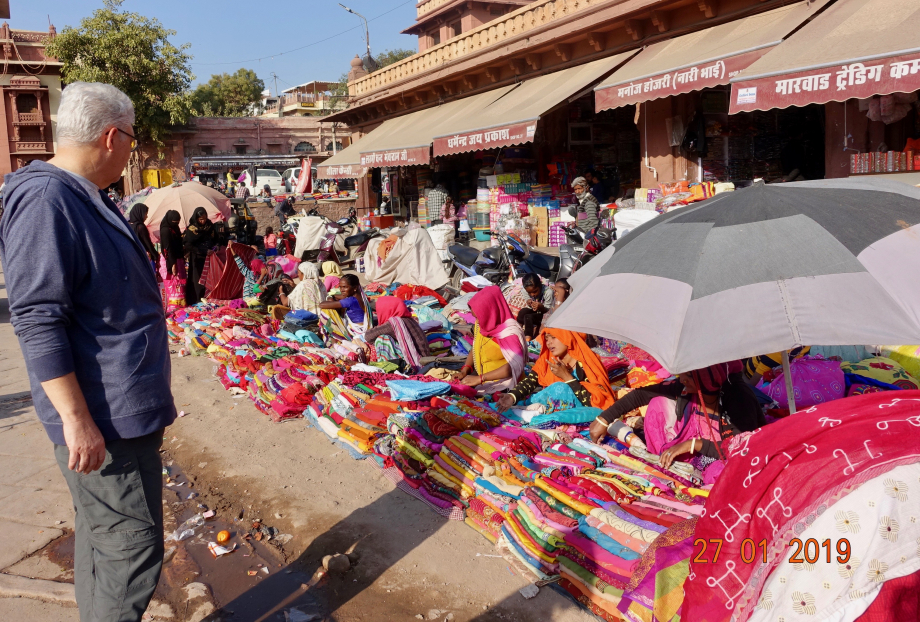Vente de saris au marché de Jodhpur