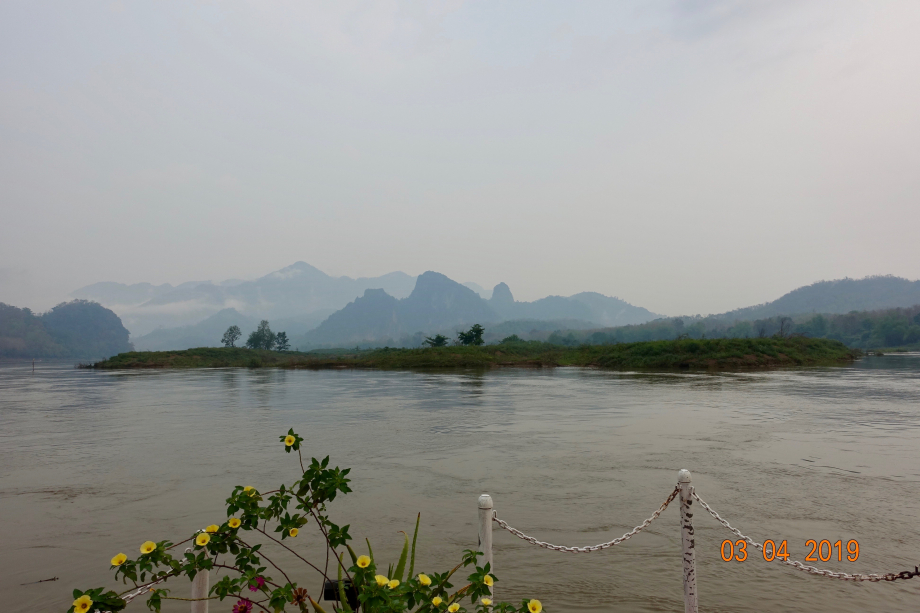 Le Mékong, un fleuve mythique, majestueux, austère, qui nous a amené en Thaïlande.